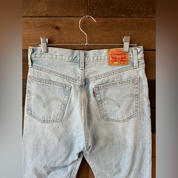 Levi’s 501® 150th Anniversary Light Wash Jeans – Floral Patched Knee – W28 L30 - Picture 7 of 15